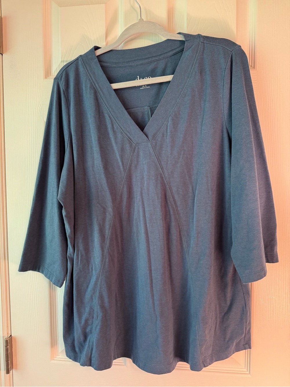 Women's Slate Blue V-Neck Long Sleeve Tee